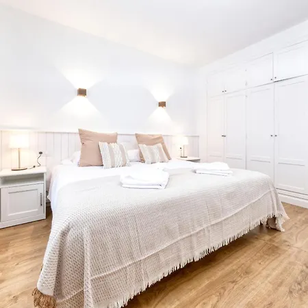 Ocean Front Oasis شقة